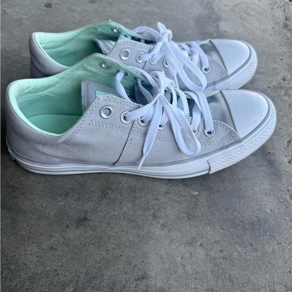 Converse Women’s Grey Size 10.5 - Picture 2 of 6